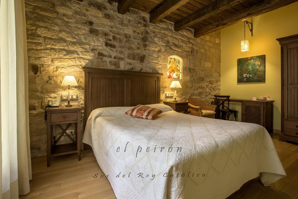 El Peiron Hotel ซอส เดลไรย์ กาโตลีโก ภายนอก รูปภาพ