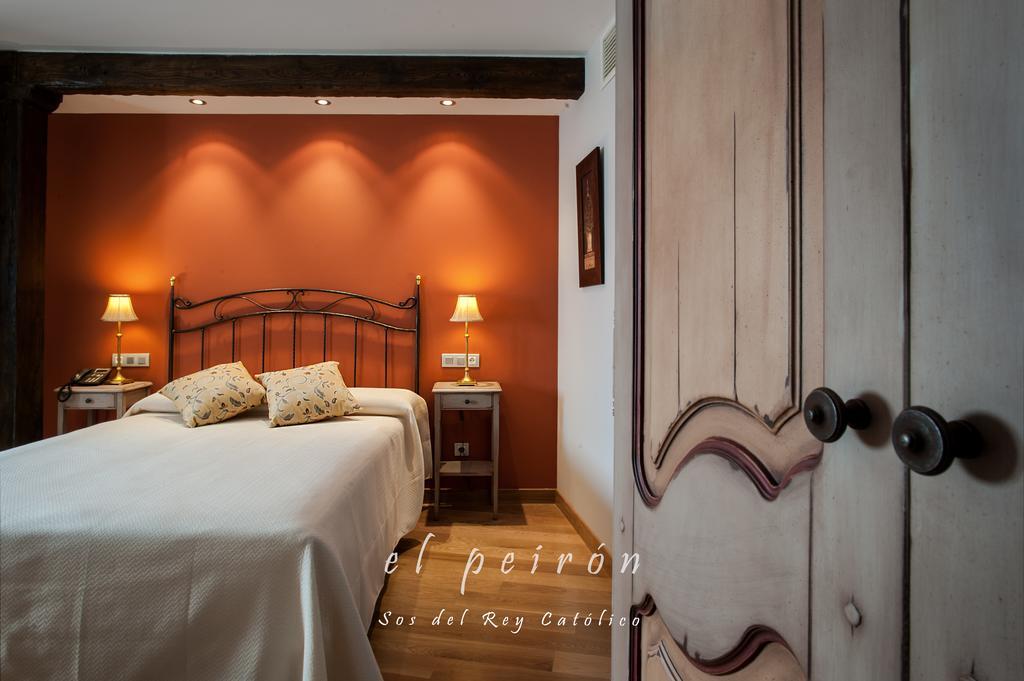 El Peiron Hotel ซอส เดลไรย์ กาโตลีโก ภายนอก รูปภาพ
