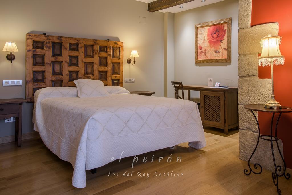 El Peiron Hotel ซอส เดลไรย์ กาโตลีโก ภายนอก รูปภาพ